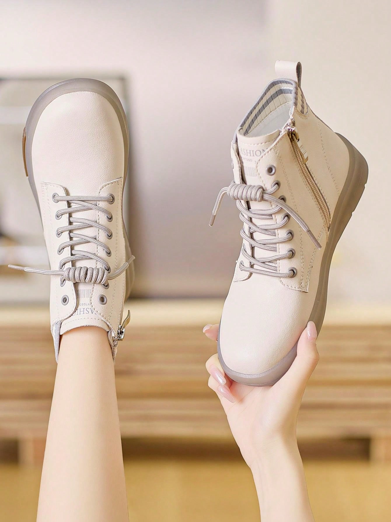 BOTAS FEMININAS CANO ALTO